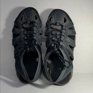 Ozark Trail Closed-Toe Hiking Sandals Men’s size 7/ Women’s size 8.5